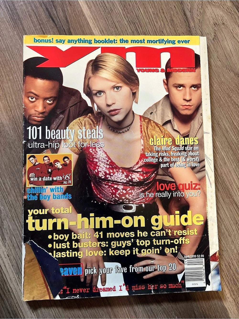 YM (Young & Modern) YM Magazine April 1999 Claire Danes Cover )
